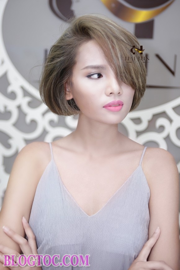 Tieu Thuy Linh's beautiful short hairstyles crazy young people 6