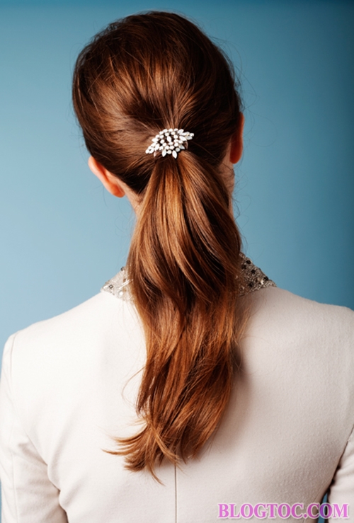 Beautiful bridal hairstyle with delicate yet beautiful ponytail 6