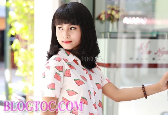 A combination of beautiful short hairstyles and beautiful shoulder-length hair for Vietnamese women 19