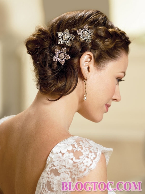 Beautiful classic bridal hairstyles add to her elegance and elegance 4