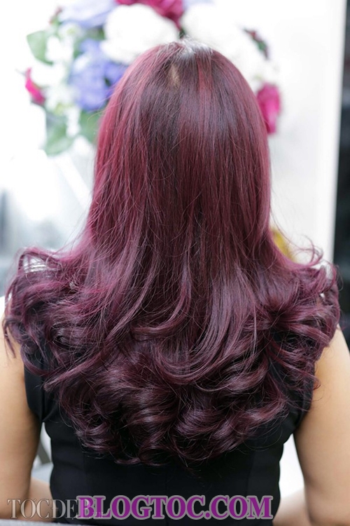 Beautiful curly hair dyed wine color for girlfriend 3