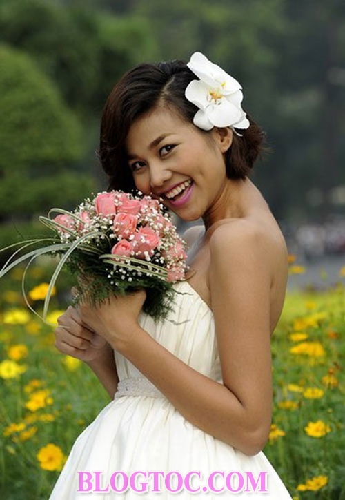 The bride's short hairstyles are extremely pretty and lovely in 2015 20