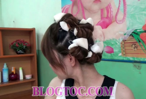 Instructions on how to make a heat-free curly hair tool with simple items 2