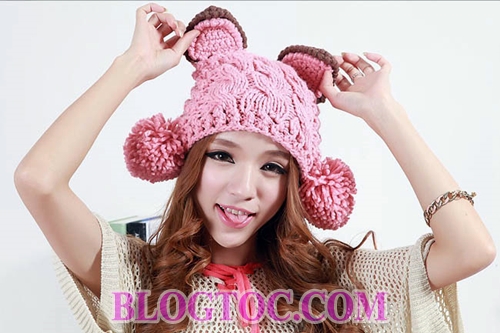 Beautiful hairstyles combined with extremely cute wool hats for young people 10