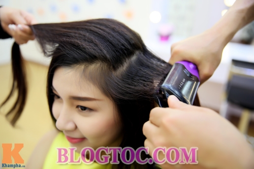 Instructions on how to create a beautiful, gorgeous home-like hair style at salon 4